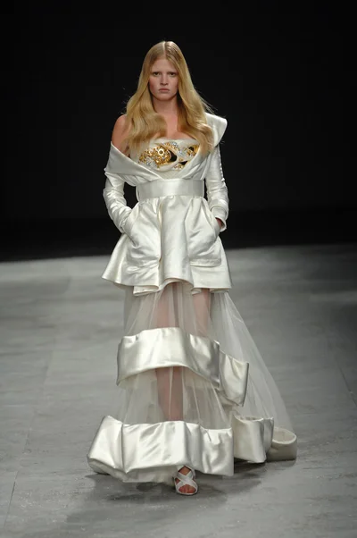 Look 29